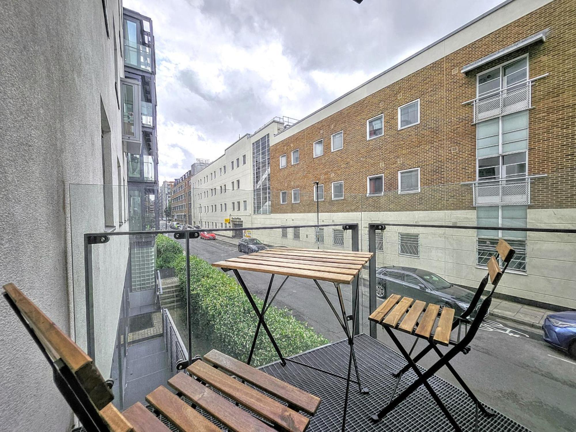 City Waterside, Old Street, Angel, Entire Private Apartment ロンドン エクステリア 写真